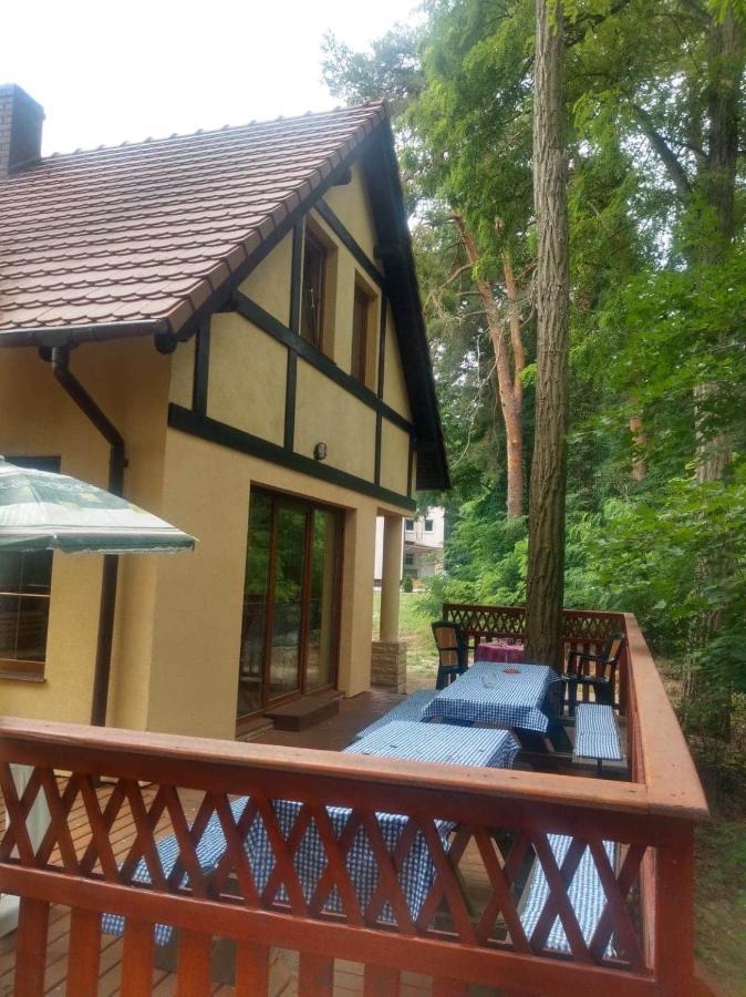 Zolty Domek Nad Jeziorem Lubniewice Extérieur photo