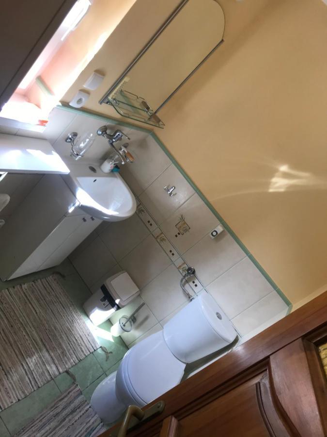 Zolty Domek Nad Jeziorem Lubniewice Extérieur photo