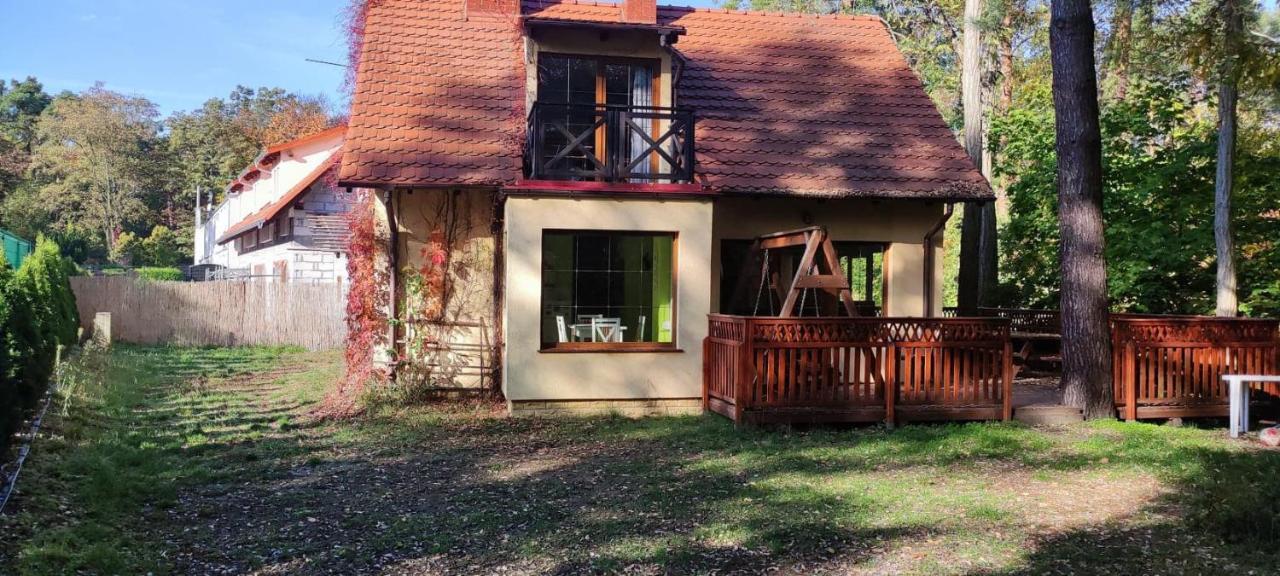 Zolty Domek Nad Jeziorem Lubniewice Extérieur photo